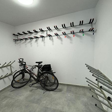 Art & Sunski Studio Z Garazem Podziemnym Krynica-Zdrój Esterno foto