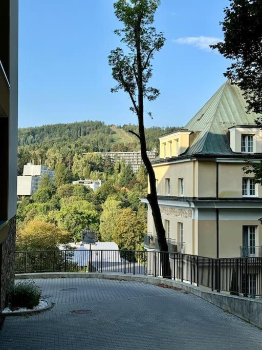 Art & Sunski Studio Z Garazem Podziemnym Krynica-Zdrój Esterno foto